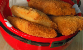 praznicni piscancji kruhovi zvitki